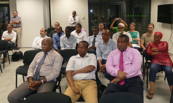 Les maires, premiers concernés par le dispositif, ont répondu présent à l'appel d'EDM ©Journal de Mayotte