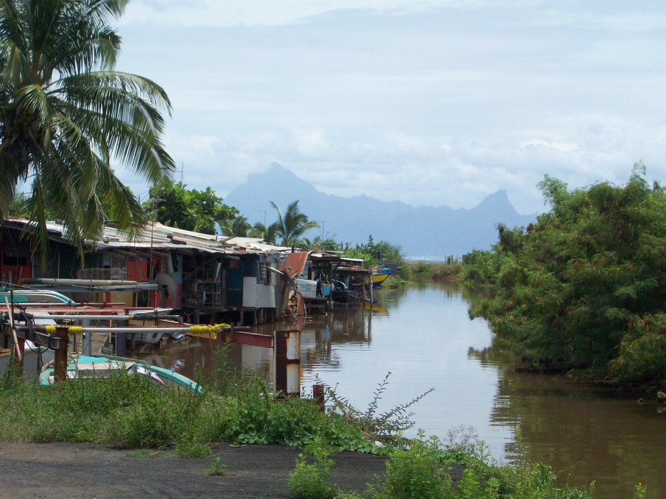 C'est dans le quotidien pauvre des "quartiers" de Tahiti que Titaua Peu puise son inspiration ©DR