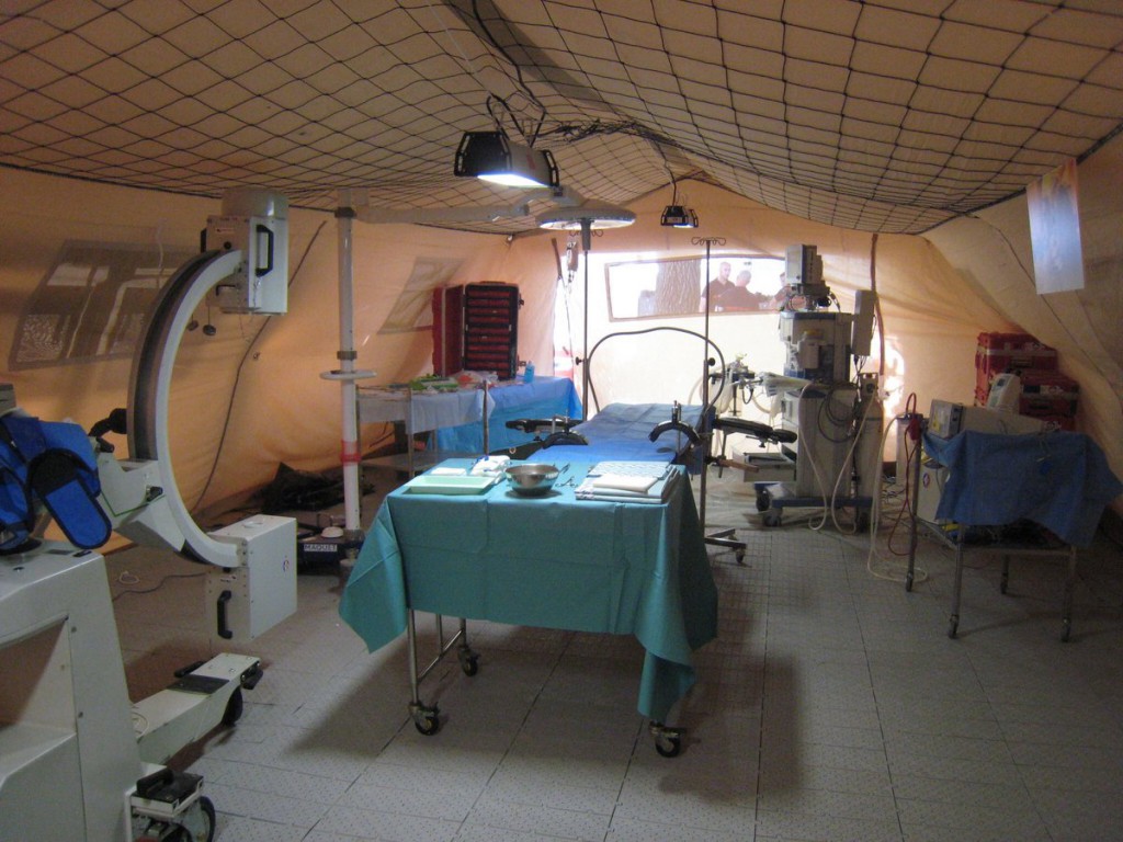 Le service d'urgences dans l'hôpital provisoire © ARS Guadeloupe