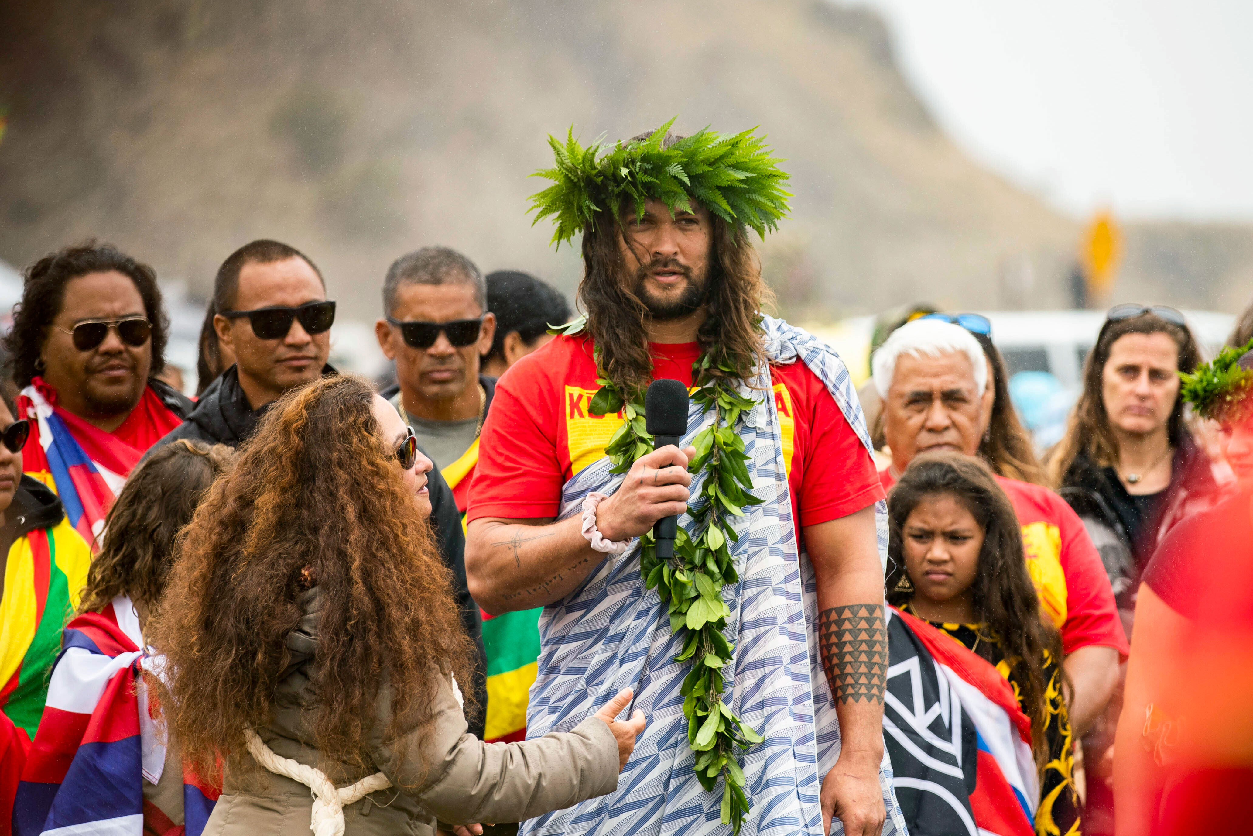 Jason Momoa (photo) et Dwayne Johnson ont affiché leur soutien aux opposant du projet ©Cindy Ellen Russel / Honolulu Star Adviser / AP