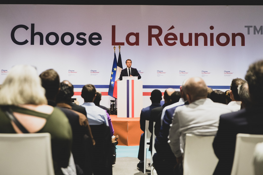 Emmanuel Macron lors de sa visite à La Réunion en octobre dernier ©Élysée.fr