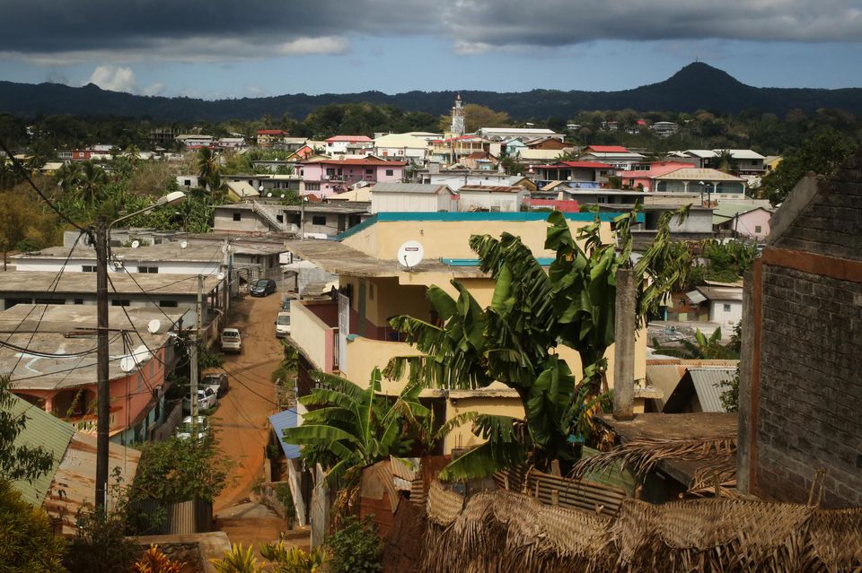 La ville de Tsingoni, sur l'île de Mayotte, en septembre. Photo Ali Al-Daher. AFP