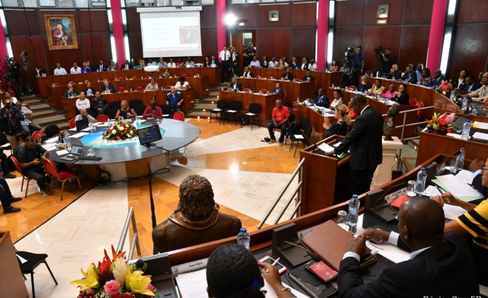 EXPERTISE. XVIe Congrès des élus de Guadeloupe Définir un nouveau