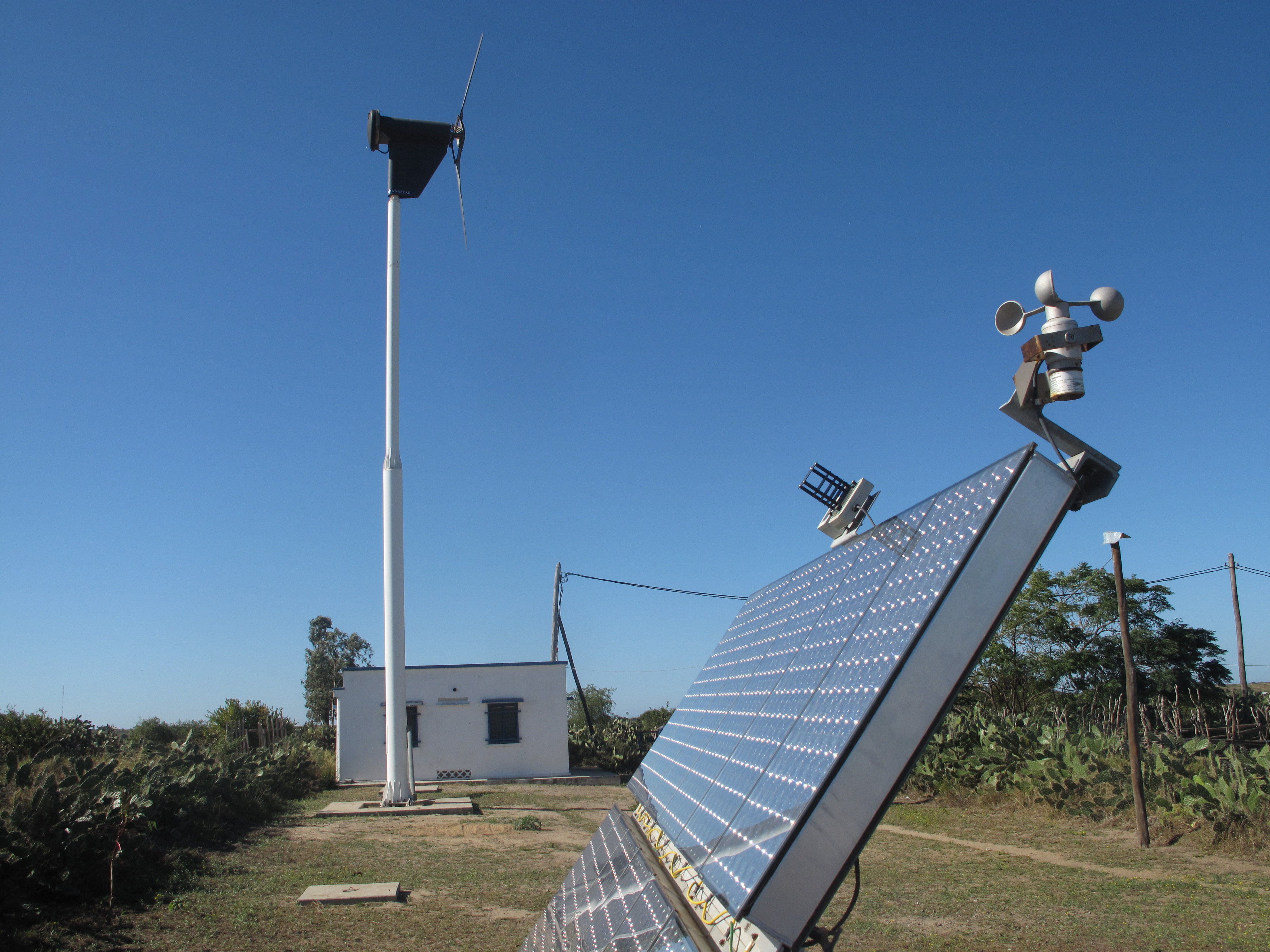 COP 21 : À Madagascar, les territoires isolés désormais électrifiés par le solaire