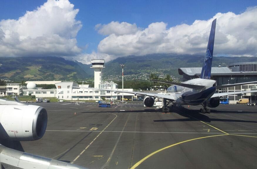 Desserte aérienne : Une année sans turbulences pour les aéroports de Guadeloupe et de la Réunion