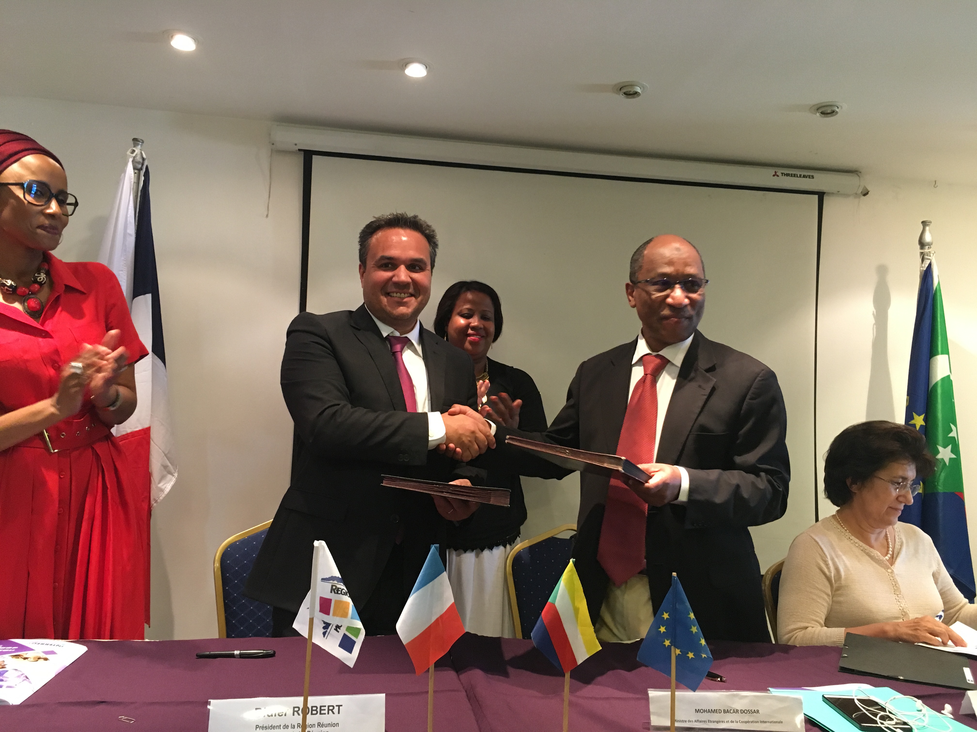 Coopération régionale: Protocole de convention cadre signé entre le Président de la Région Réunion et les Comores