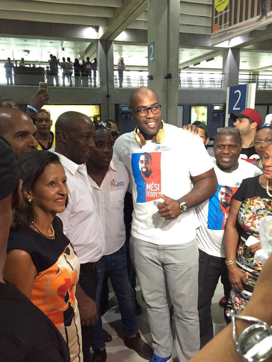 &laquo;&nbsp;Mèsi Teddy&nbsp;&raquo;: Riner accueilli en héros en Guadeloupe