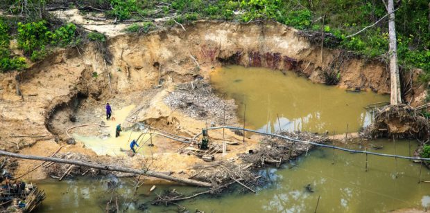 128 chantiers aurifères illicites en activité dans le parc amazonien de Guyane