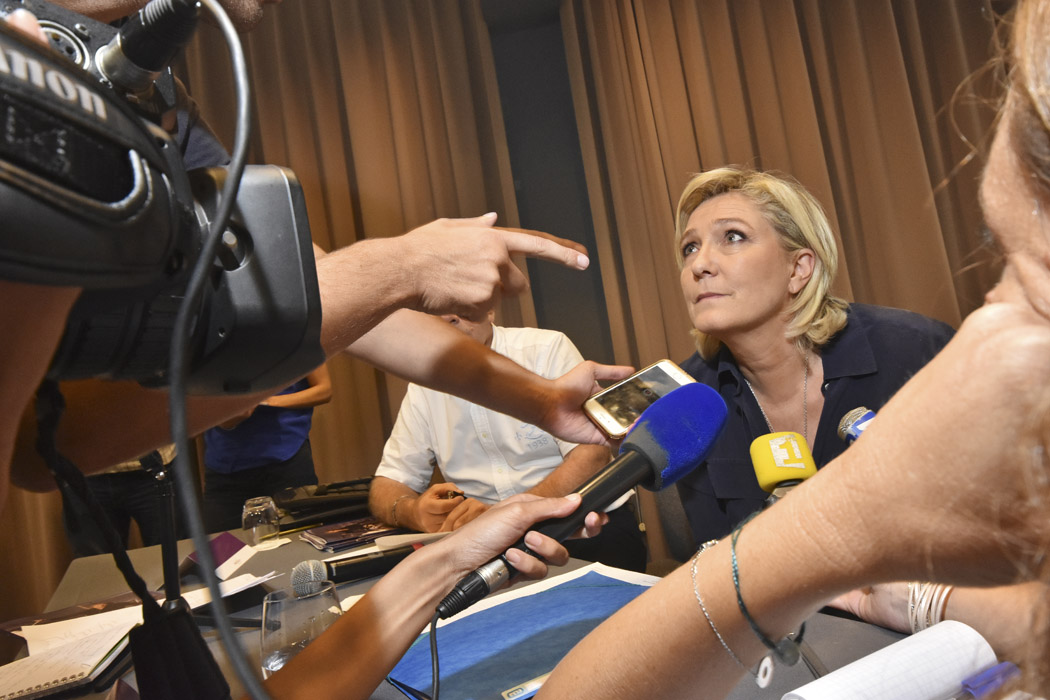 Marine Le Pen à La Réunion: La candidate présente son programme pour les Outre-mer