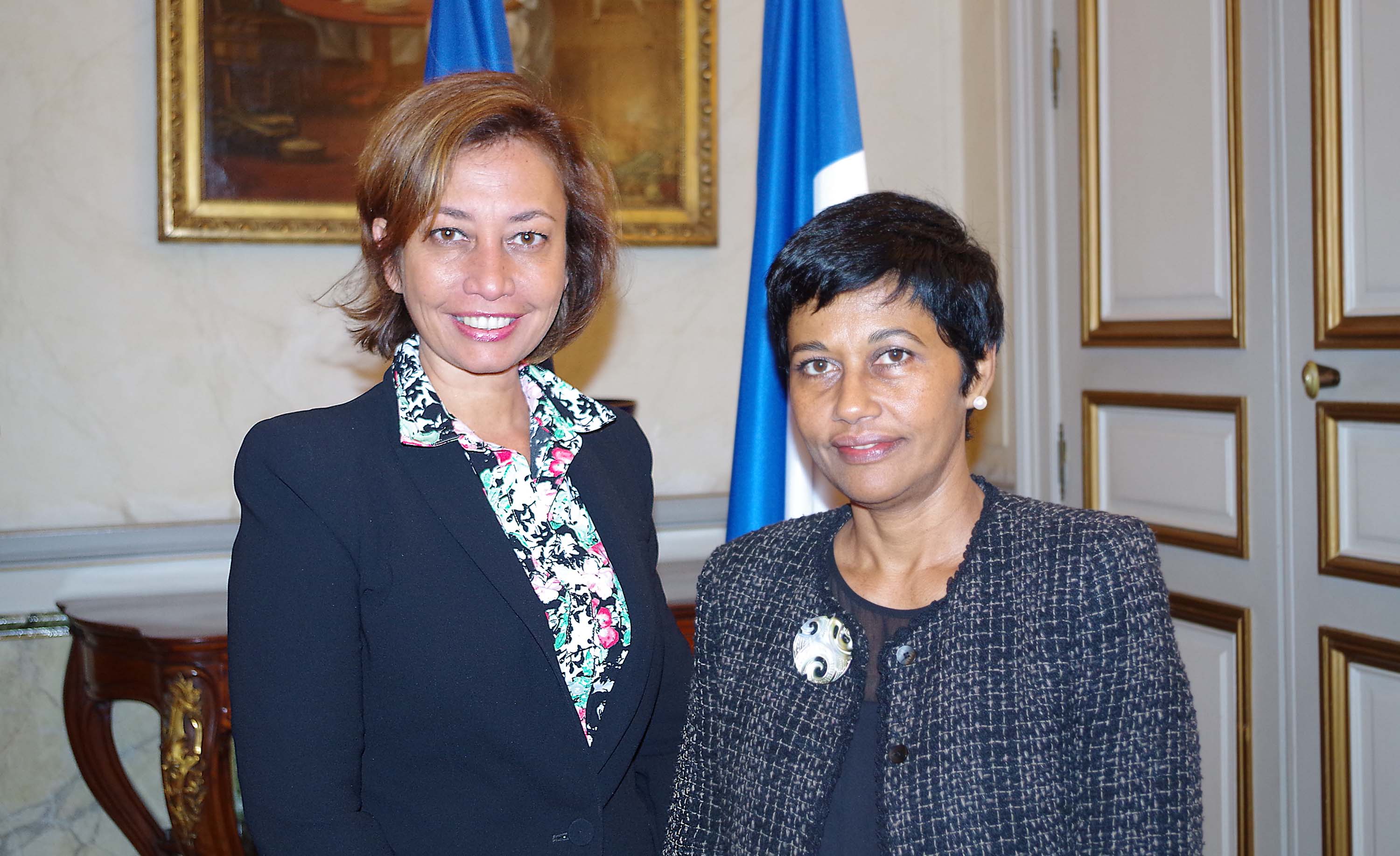 Polynésie française: La ministre de l&rsquo;Education présente deux projets à Ericka Bareigts