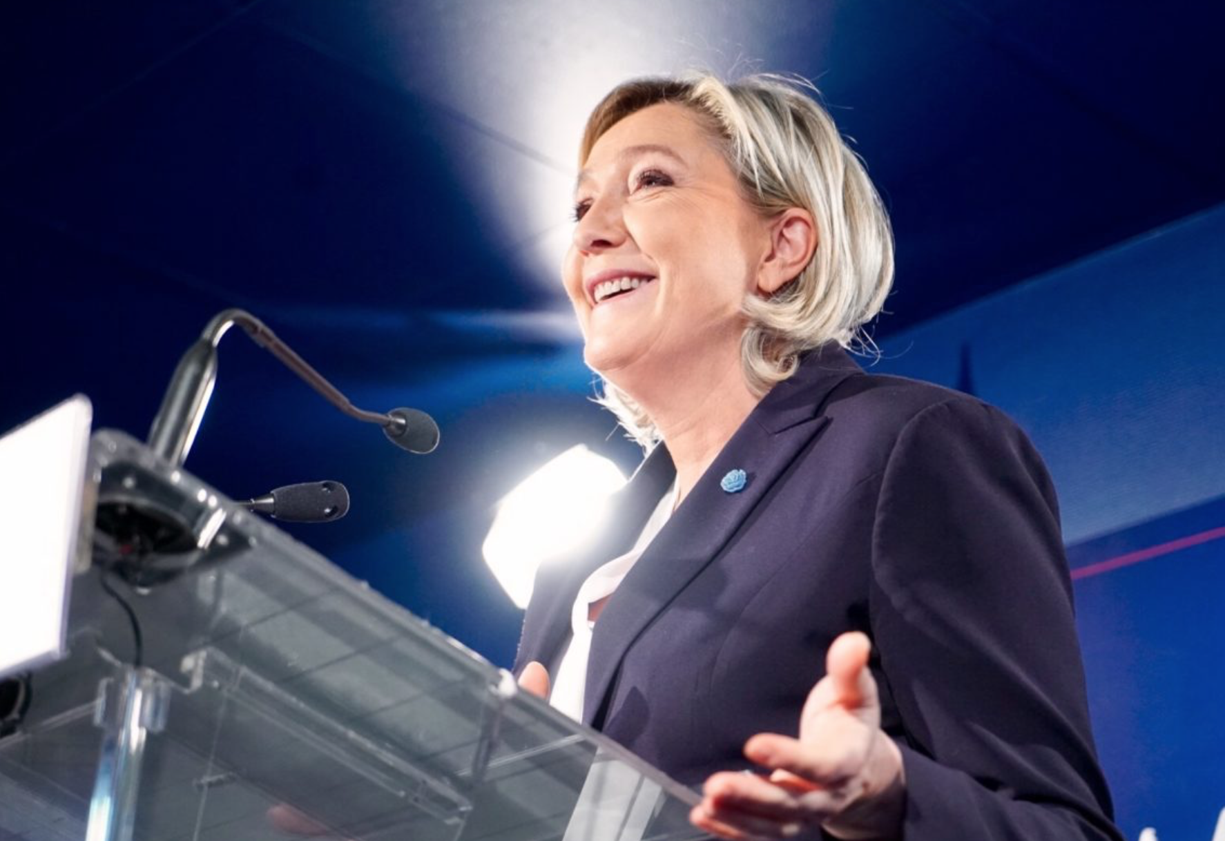 Présidentielle 2017: Marine Le Pen n’écarte pas l’idée de se rendre en Guadeloupe et en Martinique