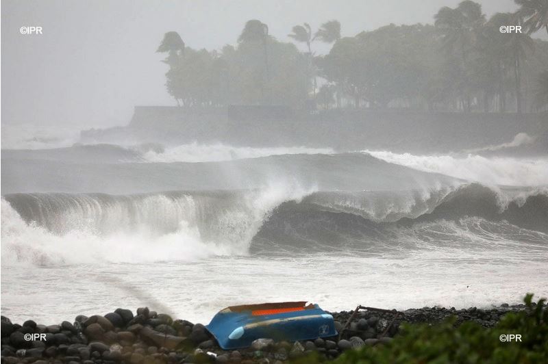 La tempête Carlos s&rsquo;apprête à toucher La Réunion