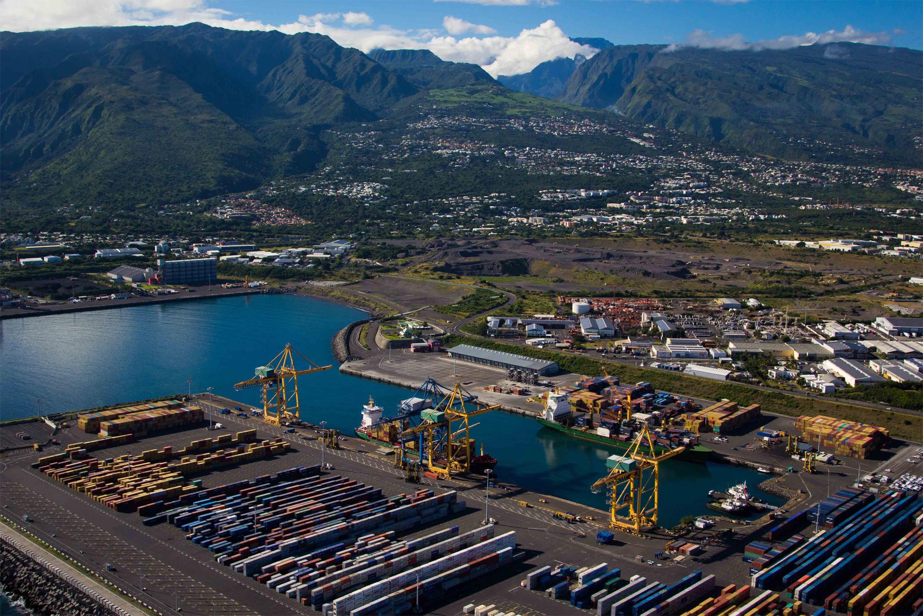 Ports ultramarins: 4 330 emplois générés par le Port Réunion