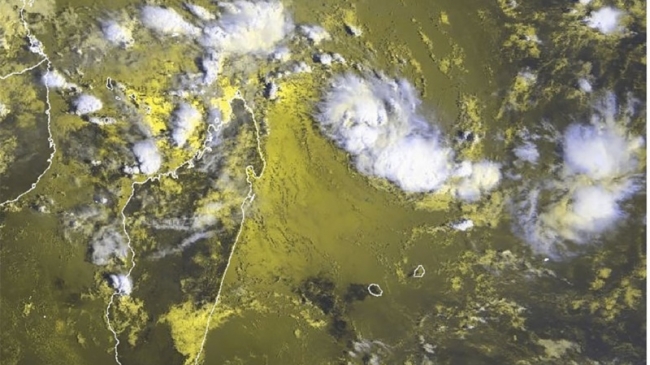 La Réunion placée en pré-alerte cyclonique