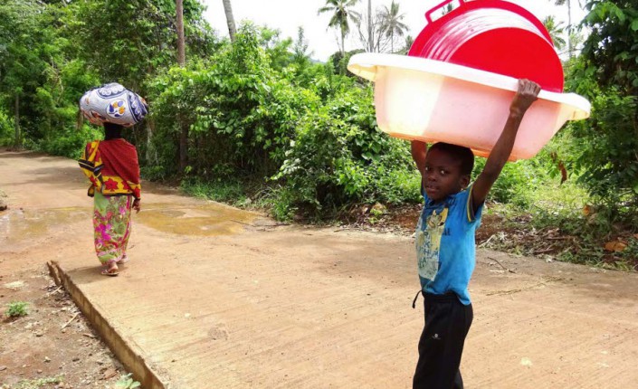 Sécheresse à Mayotte: Malgré le cyclone, l&rsquo;île souffre toujours de la pénurie en eau et est en proie à une épidémie de diarrhée