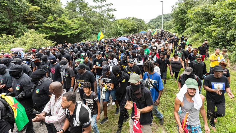 Crise sociale en Guyane: Environ 10 000 Guyanais rassemblés à Kourou