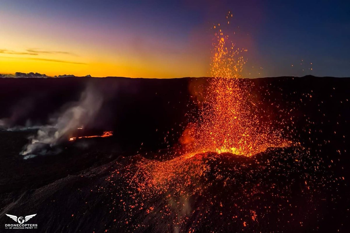 La Réunion: Le Piton de la Fournaise en éruption