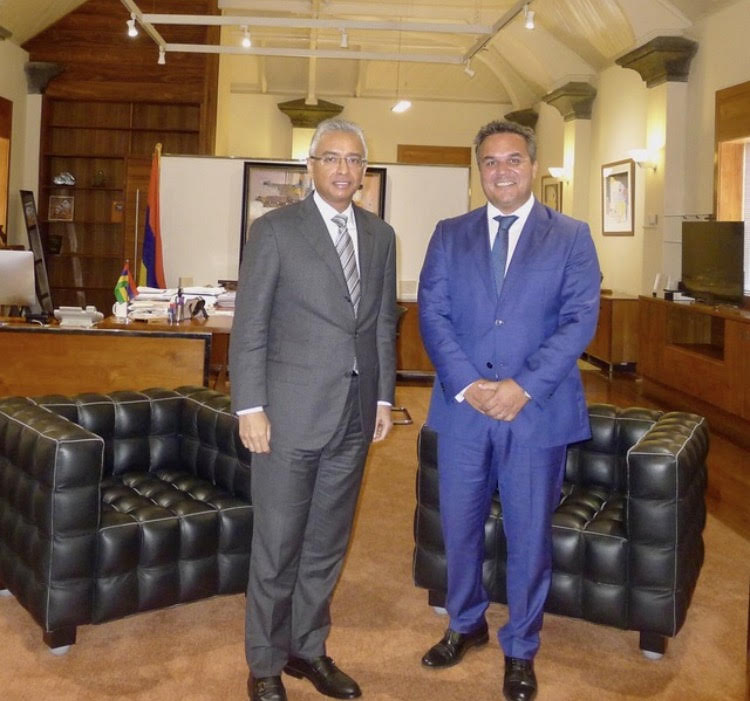 Réunion-Maurice: Didier Robert et Pravind Jugnauth s&rsquo;allient pour renforcer la coopération économique entre les deux îles