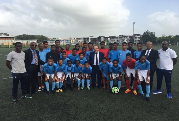 Football: Noël Le Graët, président de la FFF en visite de soutien en Guadeloupe et à Saint-Martin