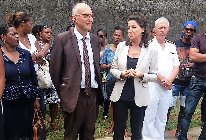 Incendie CHU de Guadeloupe: Agnès Buzyn rassure les professionnels de santé