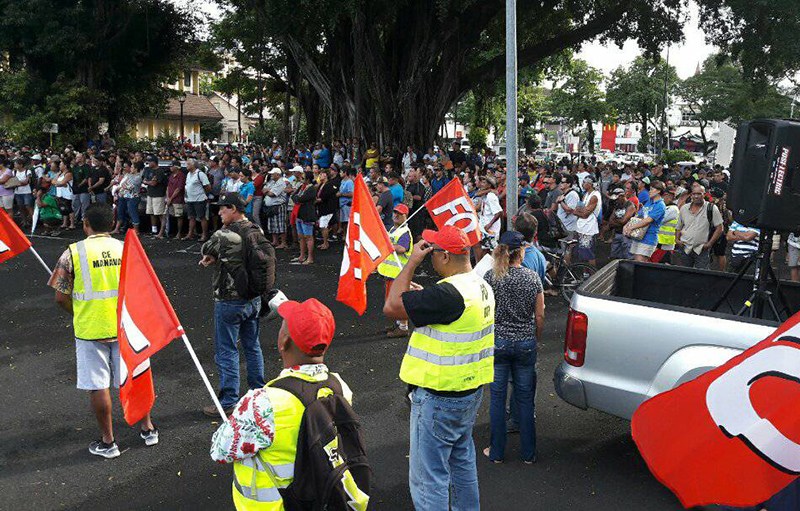 2500 Polynésiens manifestent contre la réforme de leur sécurité sociale