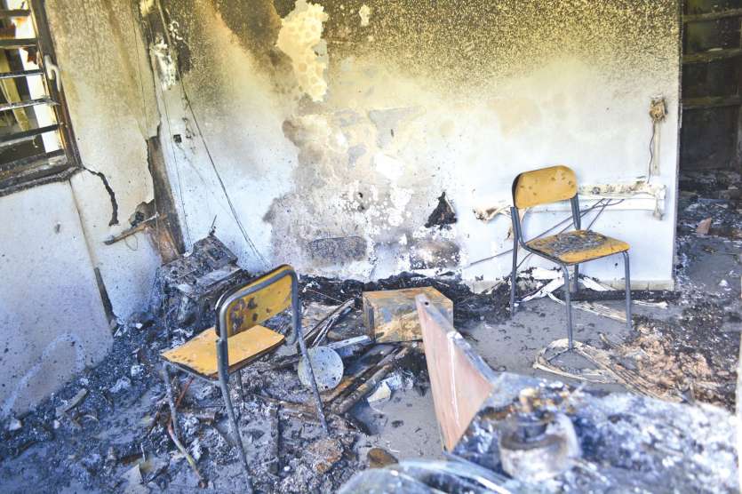 Incendie dans un lycée en Nouvelle-Calédonie, la piste criminelle privilégiée