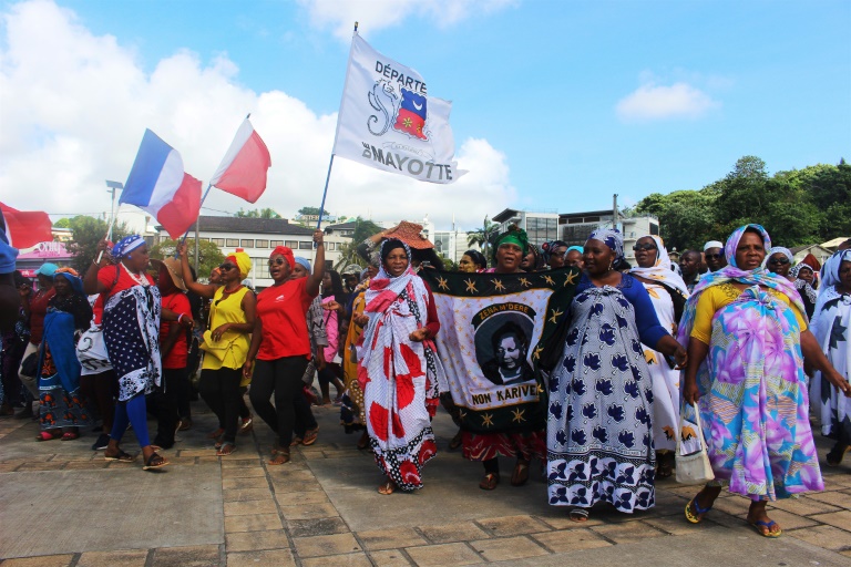 Mayotte : Les barrages maintenus, la grève continue
