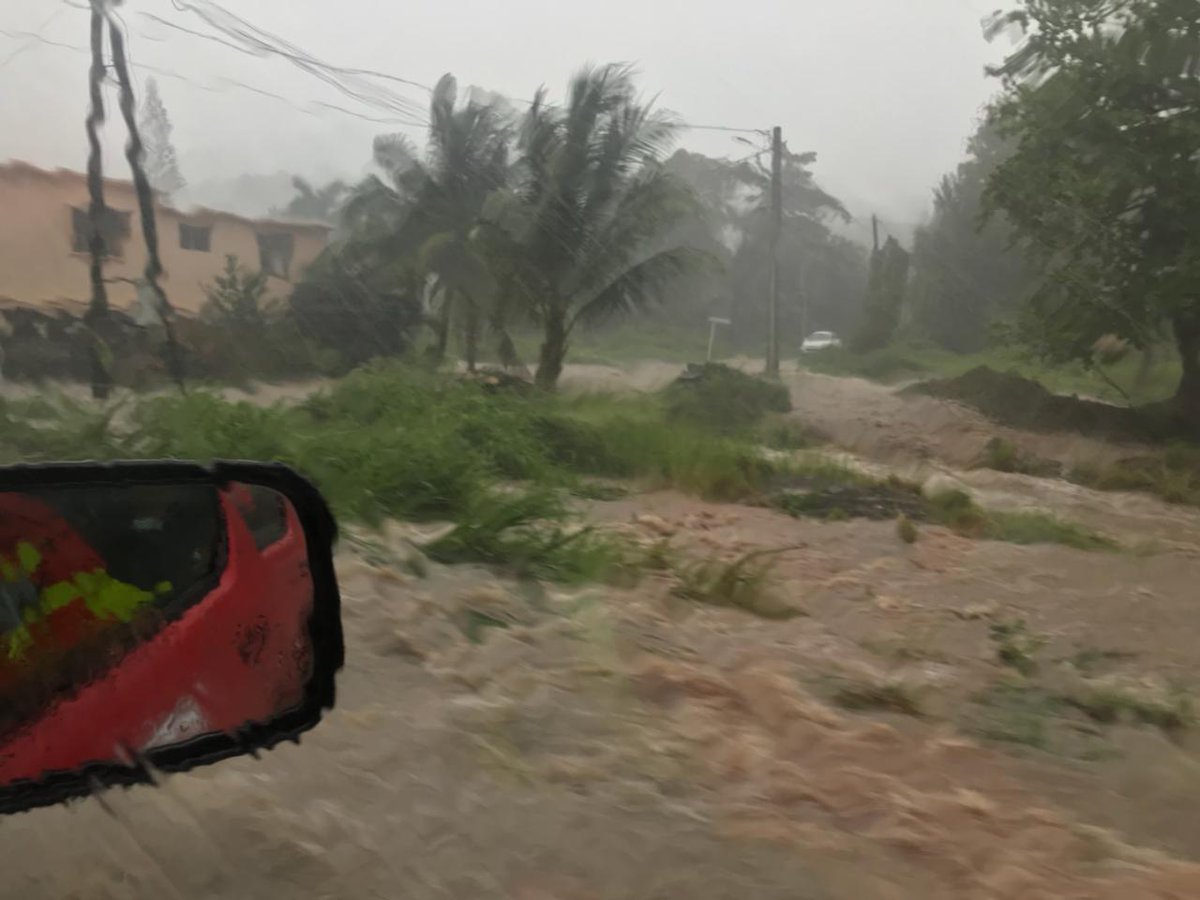Fortes pluies et orages en Martinique : Inondations, glissements de terrain, routes coupées