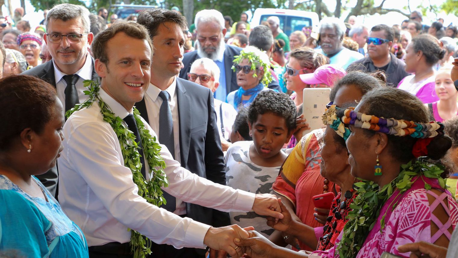 Emmanuel Macron en Nouvelle-Calédonie : Un sans-faute pour le Président de la République ?