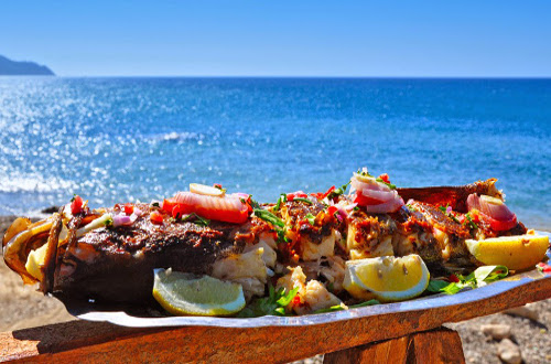 Tourisme en Outre-mer: La gastronomie ultramarine comme nouvel enjeu identitaire et vecteur de développement touristique