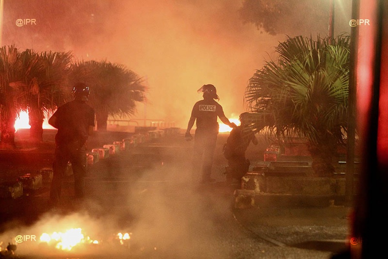 Gilets jaunes à La Réunion : Les violences urbaines se poursuivent malgré le couvre-feu