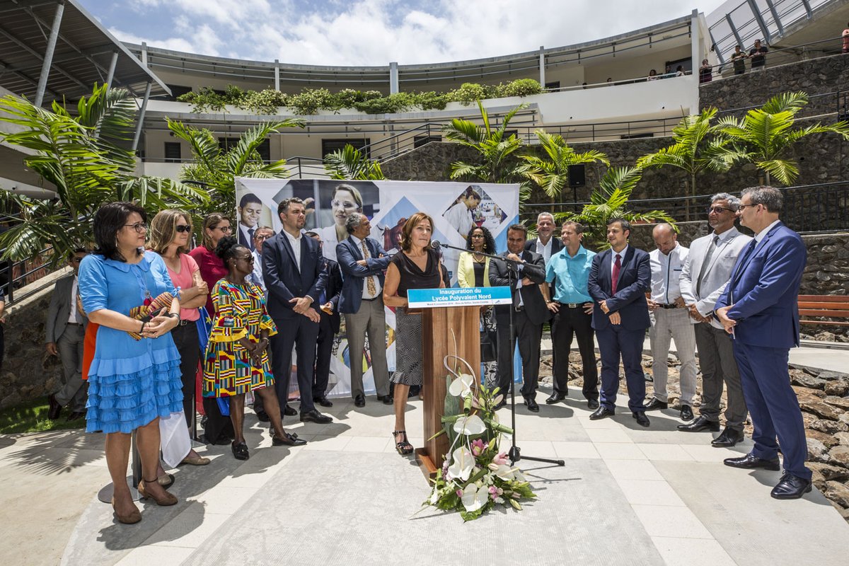 La Réunion : Inauguration du 1er Lycée audiovisuel sous le regard de sa marraine, Memona Hintermann