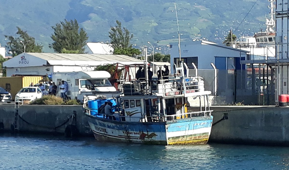 La Réunion: Un navire avec 7 migrants sri-lankais interpellés au large de La Réunion