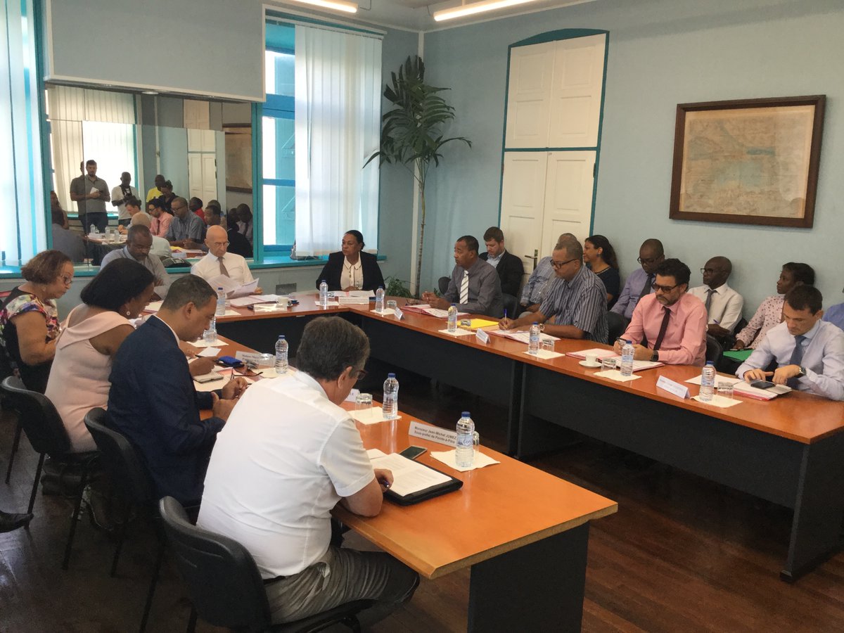 Guadeloupe : Signature du 1er plan de Convergence et de Transformation