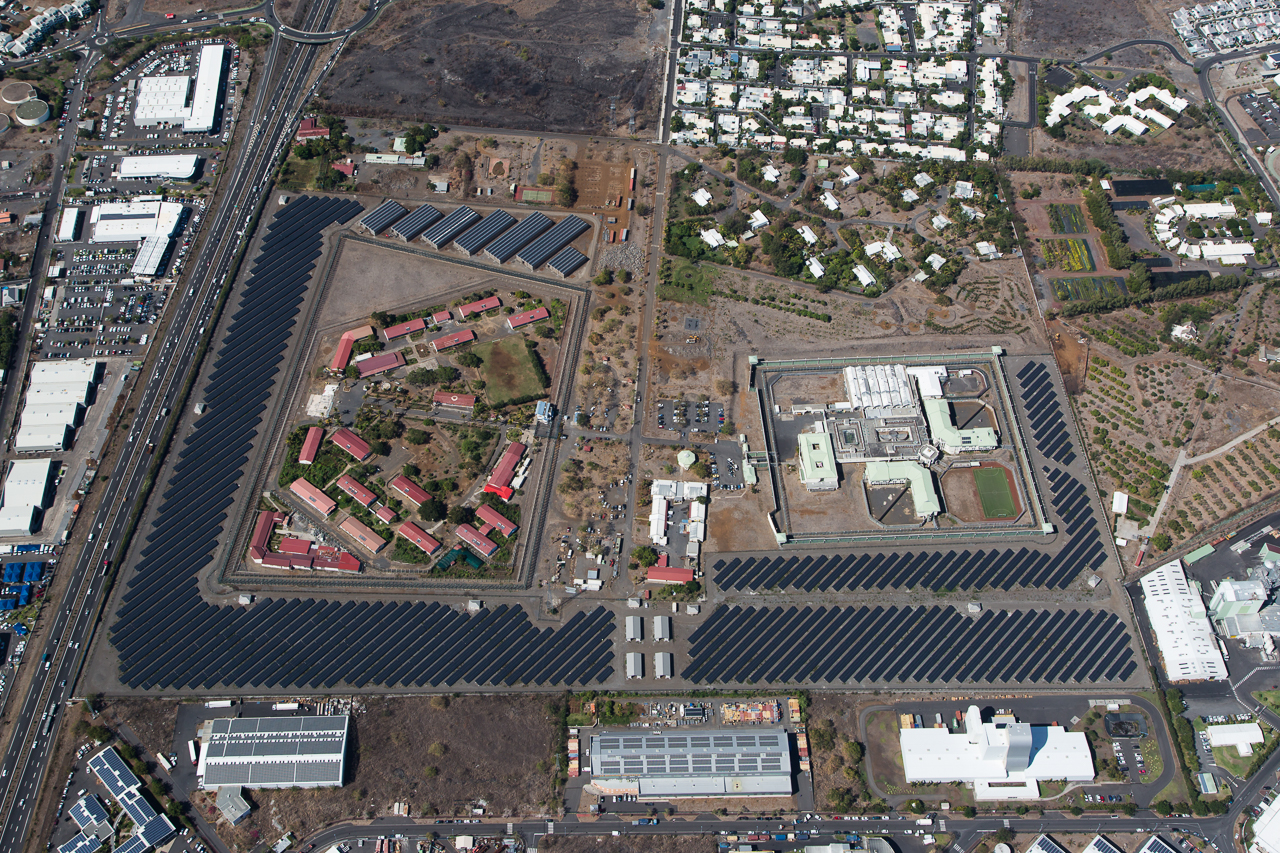 À La Réunion, les ENR en première ligne : de nouveaux parcs et une prison modèle