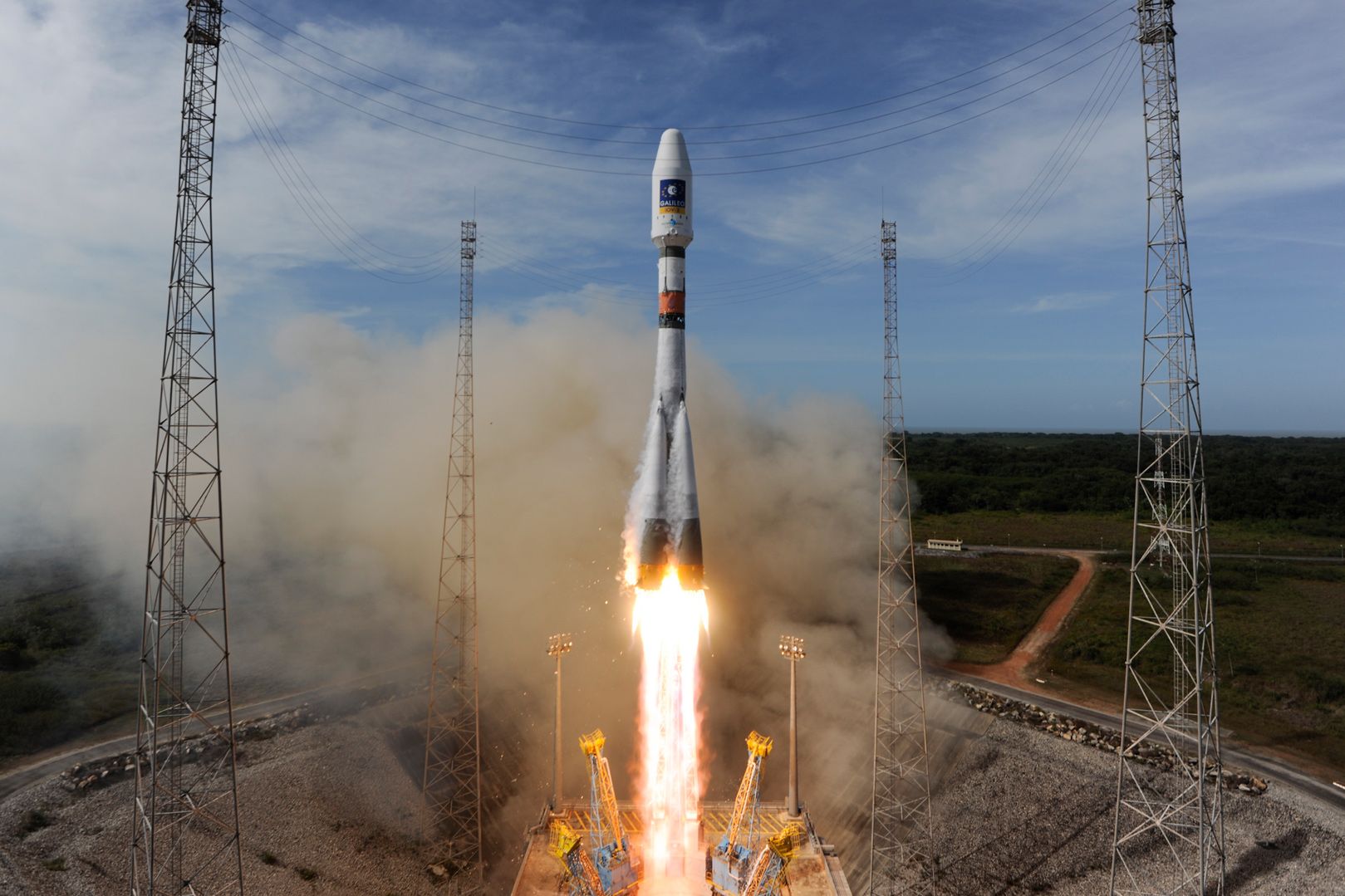 Centre spatial guyanais : Une fusée Soyouz décolle de Kourou avec les 6 premiers satellites de la constellation OneWeb