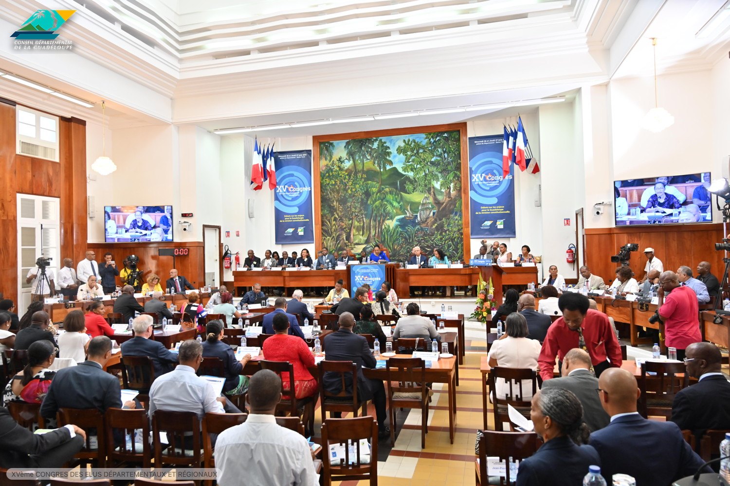 Congrès des élus de Guadeloupe: Des pistes de réflexion pour une réforme plus ambitieuse pour les outre-mer par Véronique Bertile
