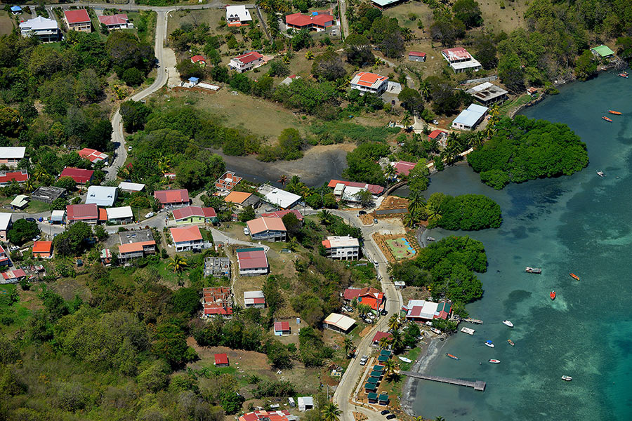 EXPERTISE. Importance et difficulté de gestion de la zone des 50 pas géométriques à la Martinique