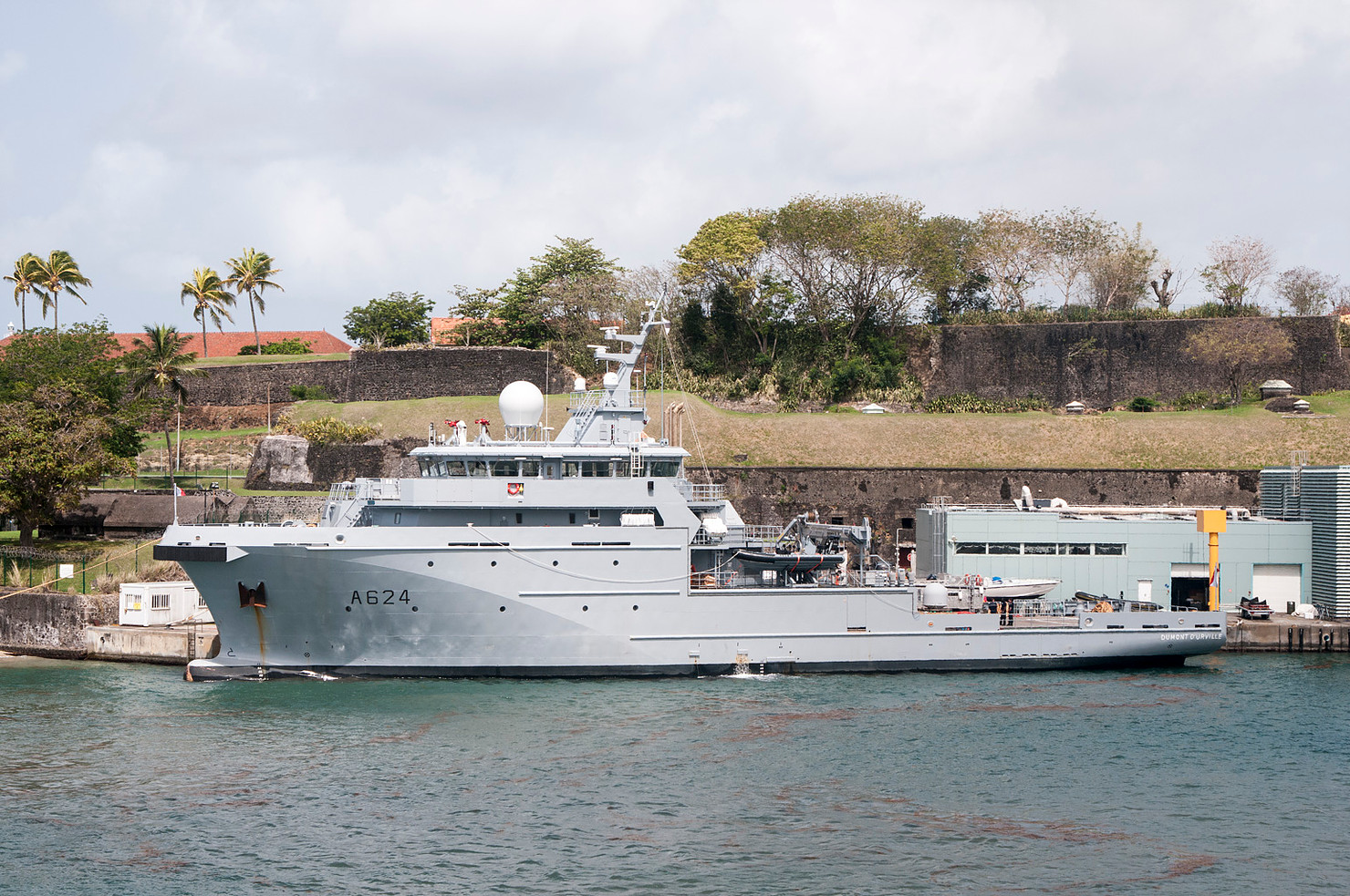 Sécurité maritime: Le Dumont d’Urville, désormais positionné dans la base navale de Fort-de-France