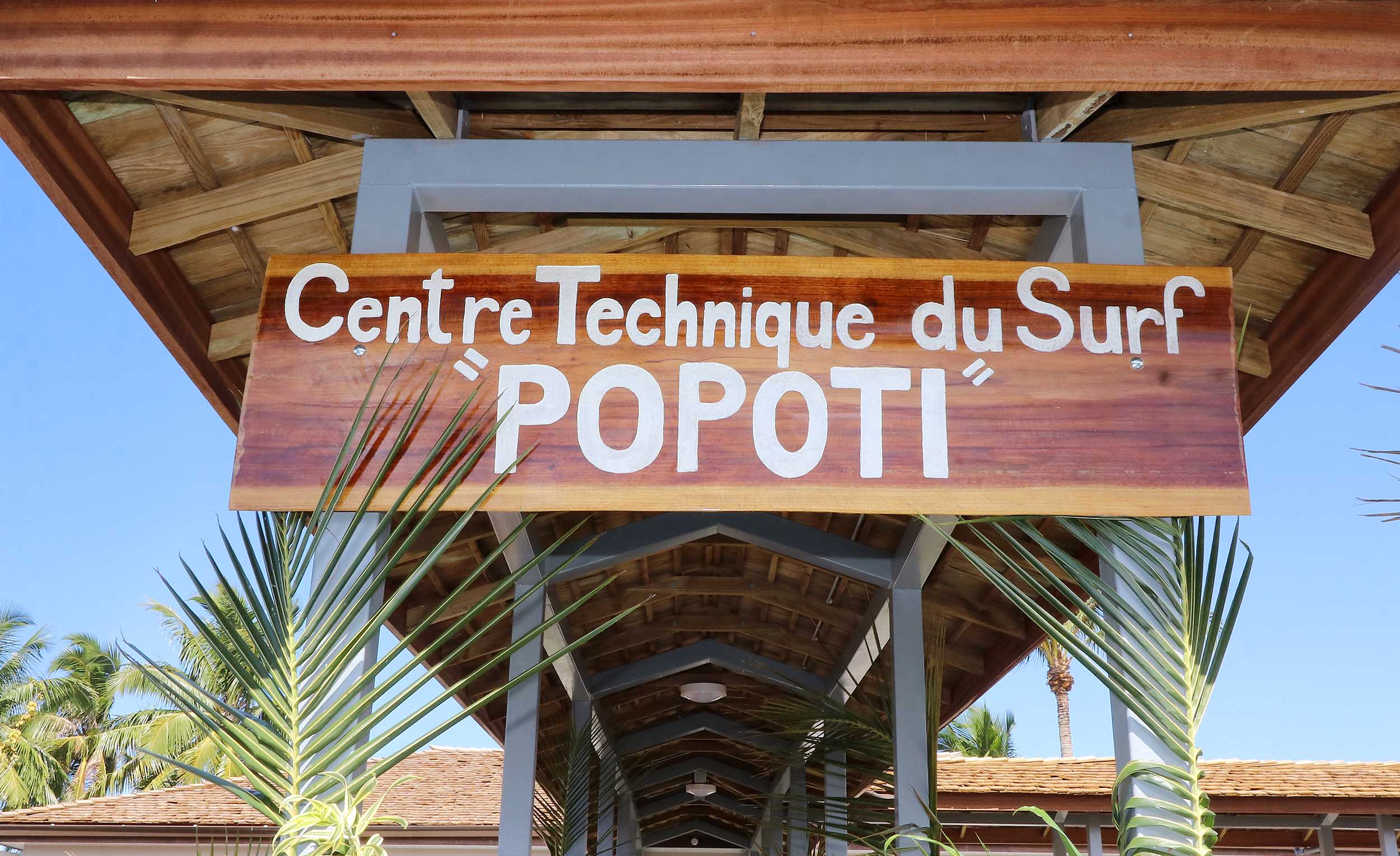 Paris 2024 : La Polynésie inaugure un Centre technique de surf en présence du COJO