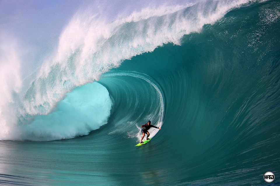 Surf Teahupo’o, la vague mythique de Tahiti, en forme olympique