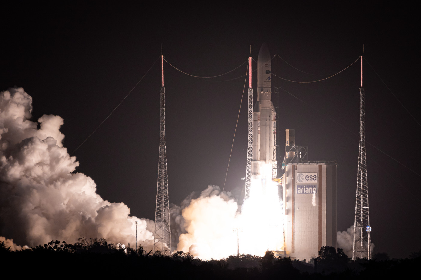 Centre spatial guyanais : Après deux reports, Ariane 5 a décollé de Kourou