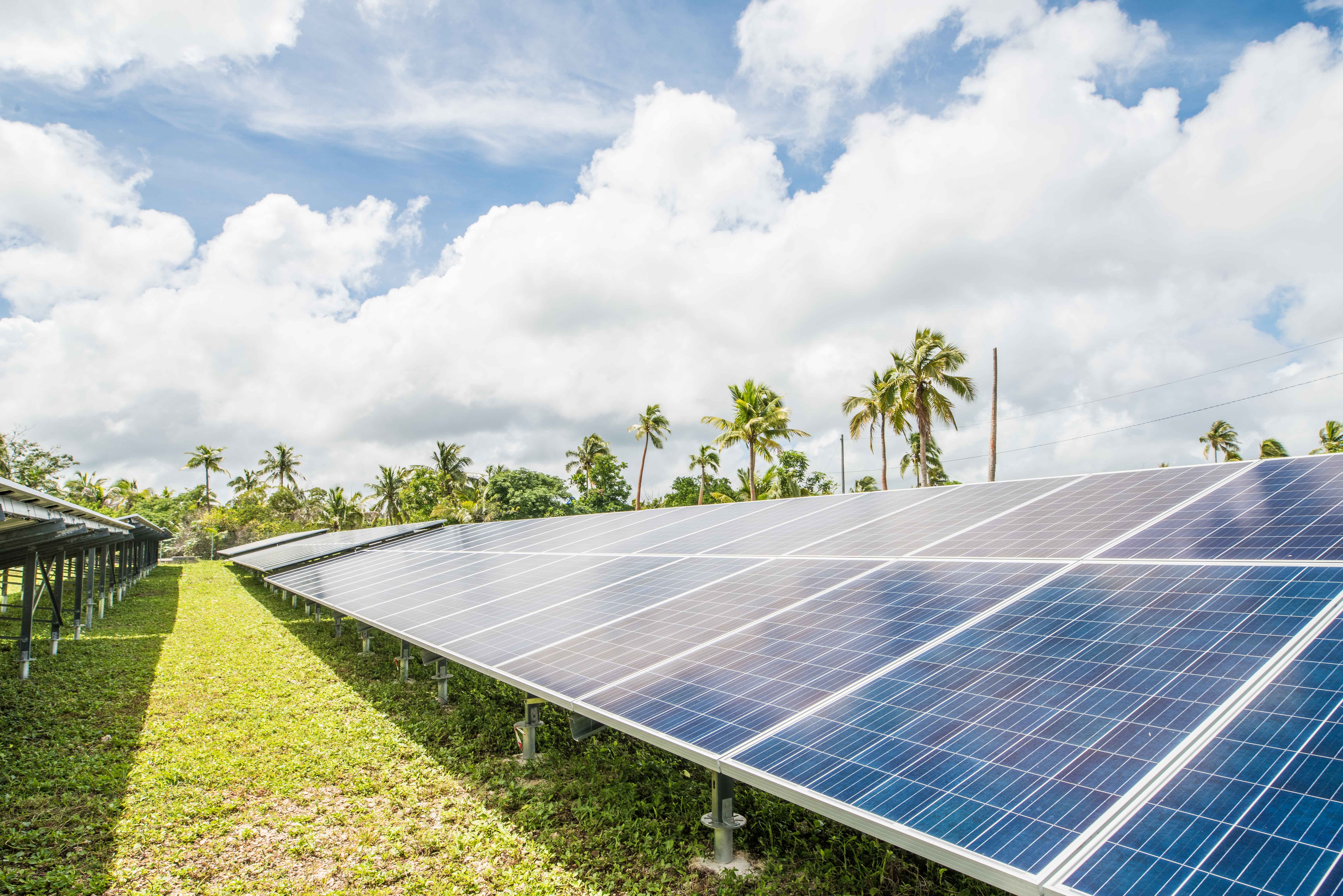 Énergies en Nouvelle-Calédonie : Lifou en passe d’atteindre le 100% énergies renouvelables