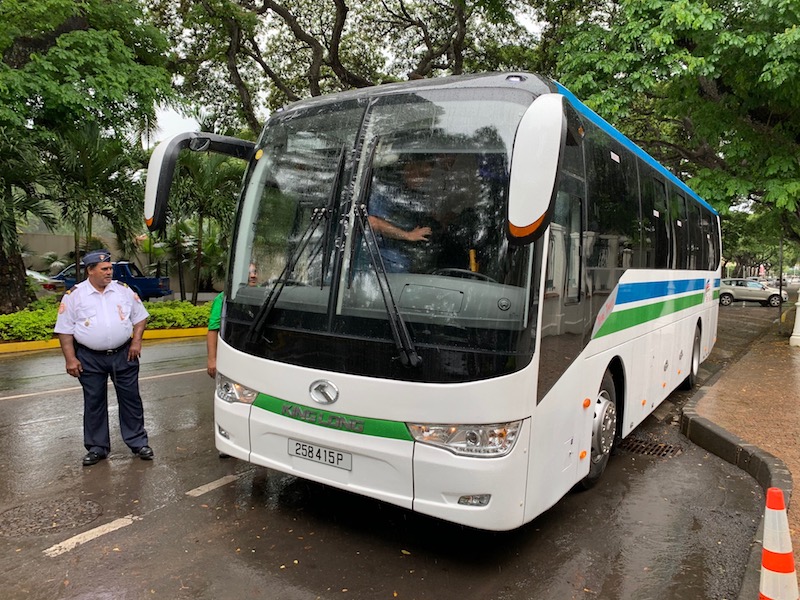 Transports : En Polynésie, des nouveaux bus relieront Papeete à la Presqu’île de Tahiti