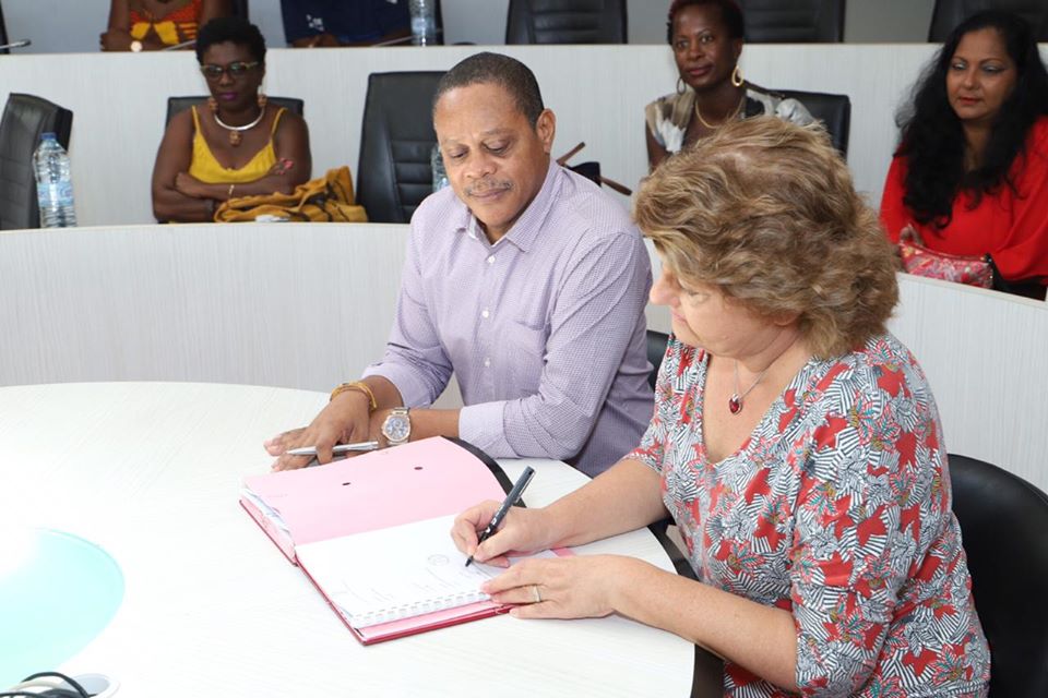 Guadeloupe : La ville de Saint-Anne et l’AFD signent une convention pour « poursuivre les investissements et développer les projets durables »