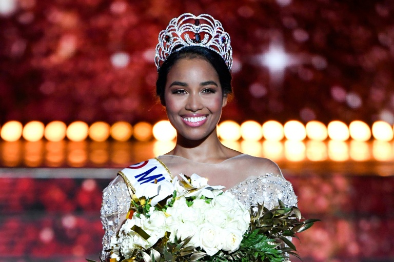 Miss France 2020 : Le CRAN porte plainte pour « propos racistes » à l’encontre de Clémence Botino