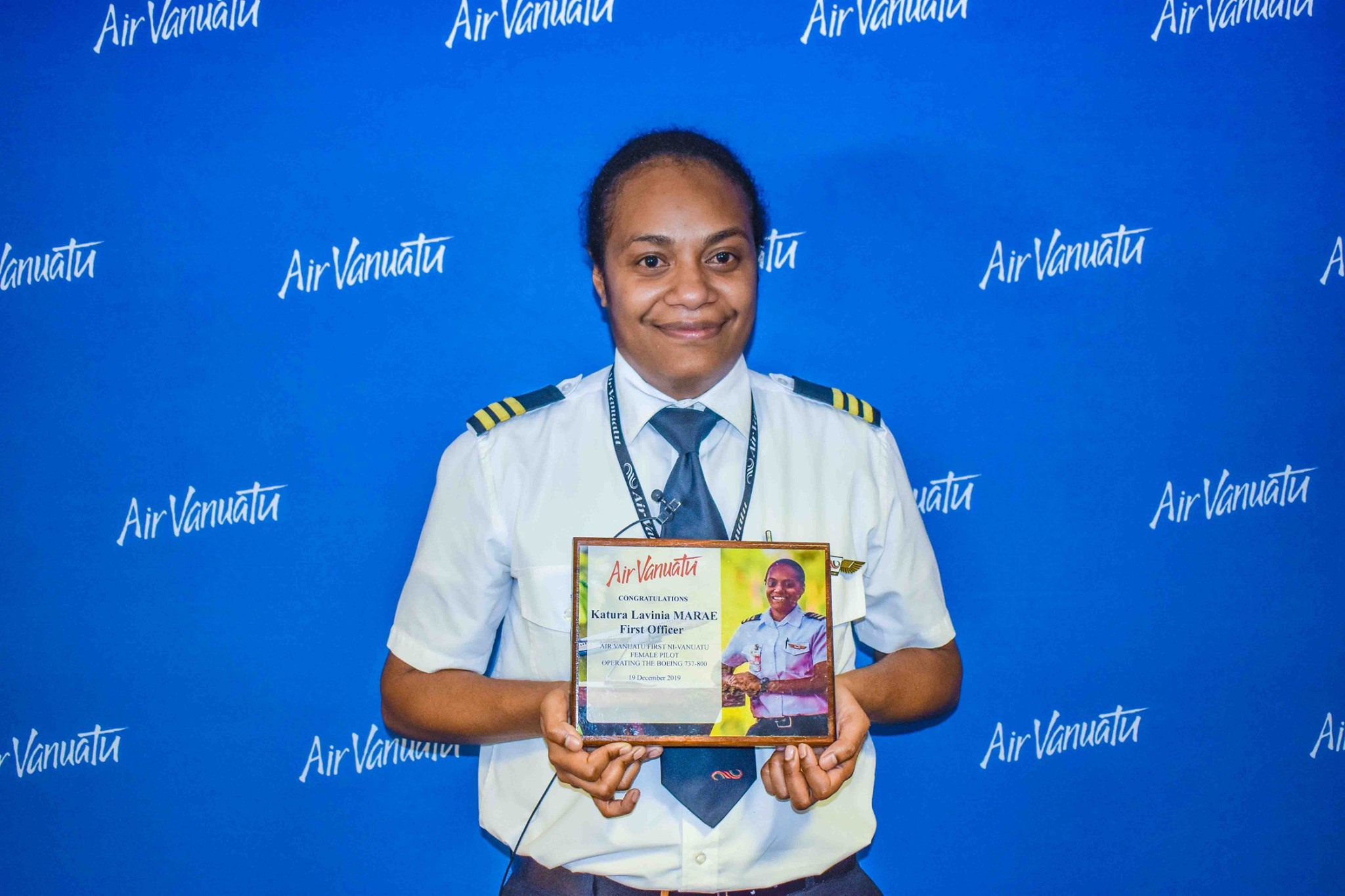 Vanuatu : Katura Lavinia Marae, 1ère femme pilote du Boeing de la compagnie nationale