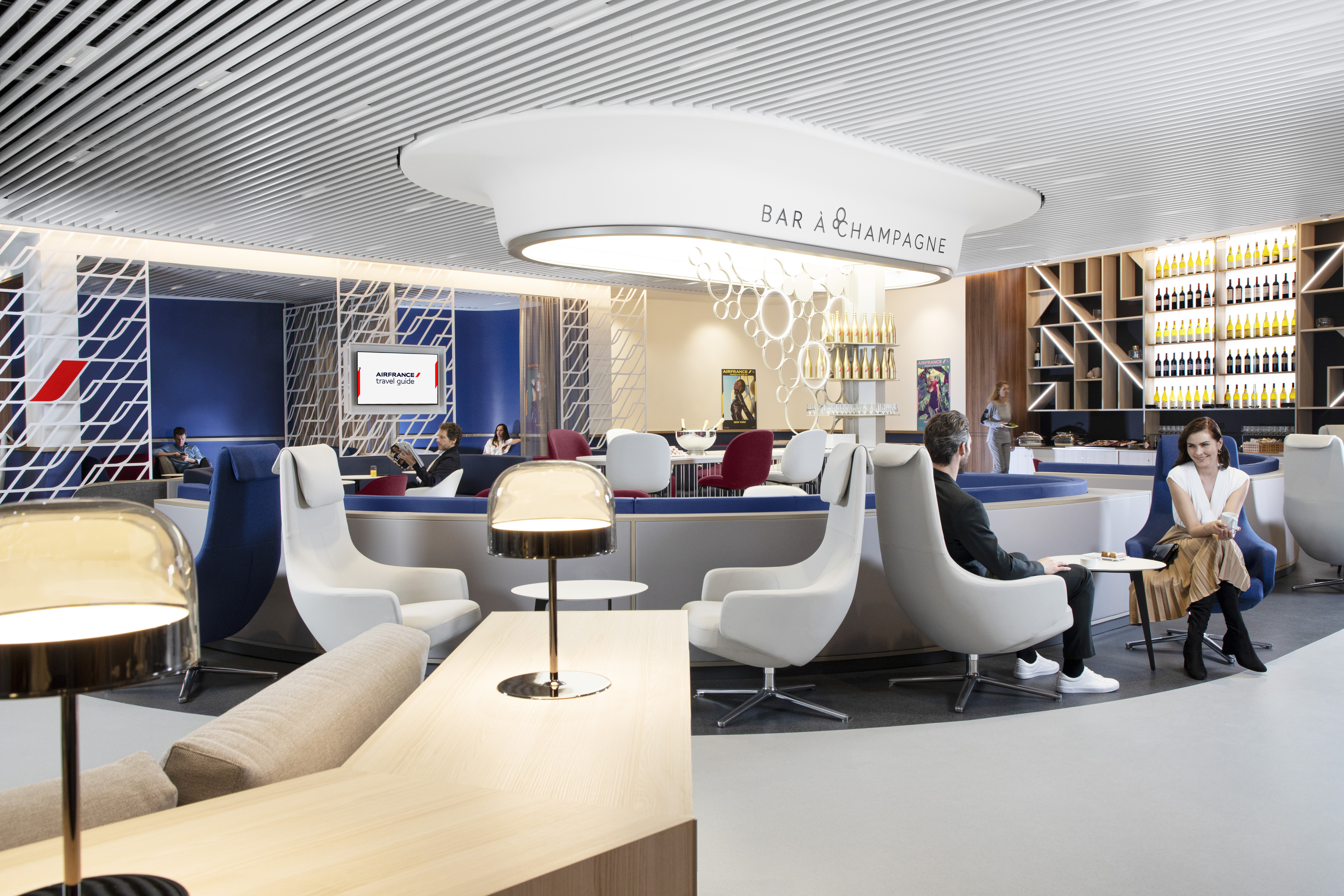 Desserte aérienne : Air France inaugure son nouveau salon à Orly 3