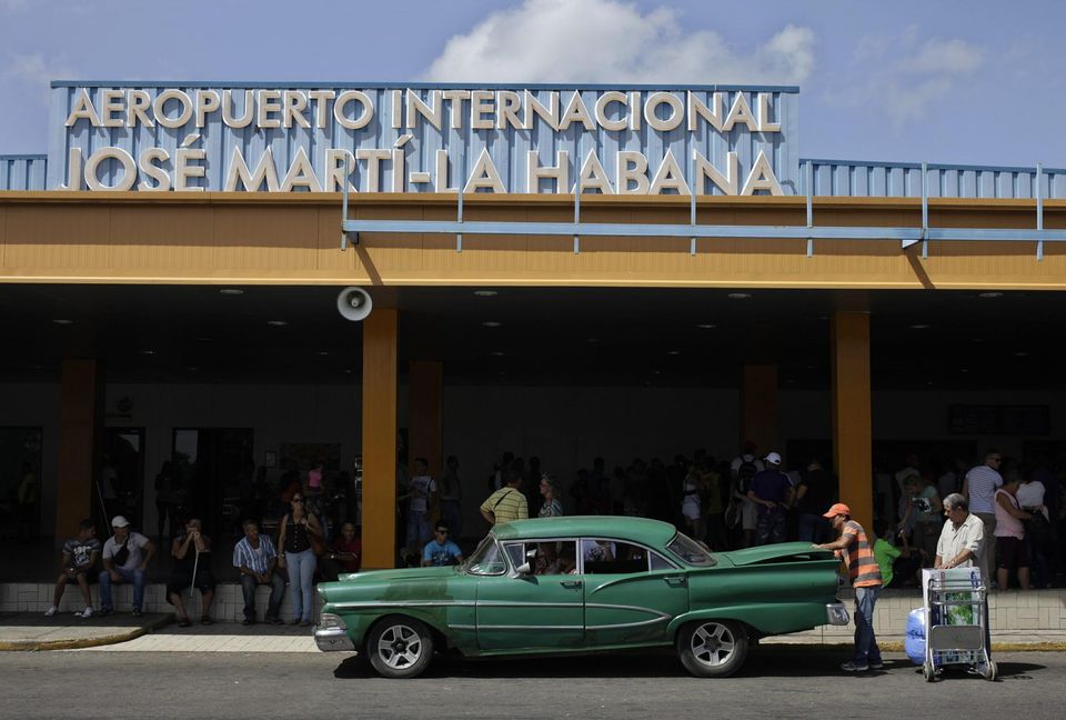 Washington limite drastiquement les vols entre les États-Unis et Cuba