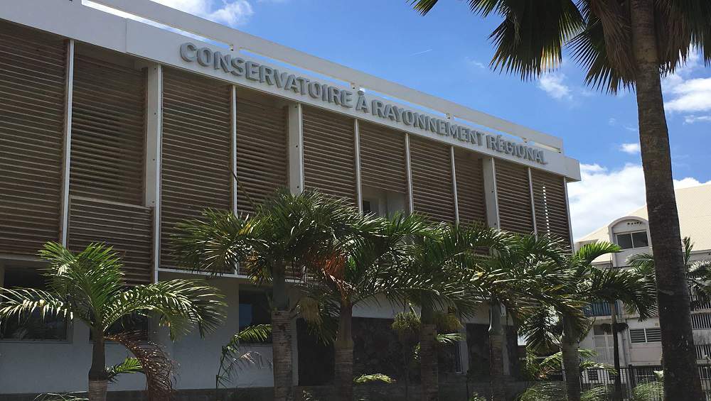 Covid-19-La Réunion : Le Conservatoire à Rayonnement Régional assure une continuité pédagogique artistique pour ses élèves